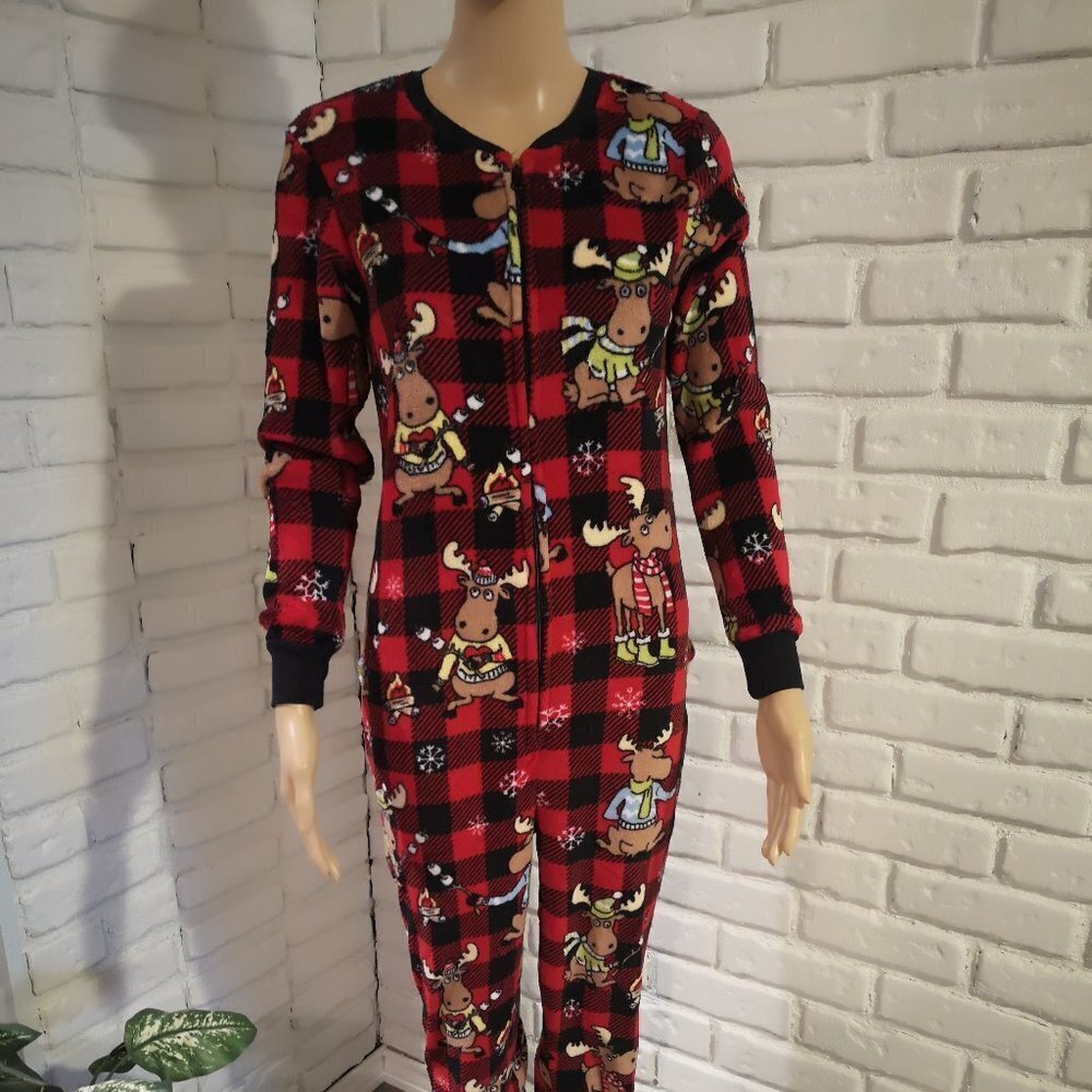 Secret Treasures Sleepwear Ladies Size XS Red & Black Moose Print Fleece Onesie
